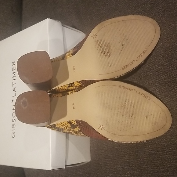 Gibson Latimer snakeskin open toe booties. - Picture 4 of 4